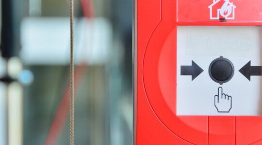 quels-equipements-de-securite-sont-obligatoires-dans-une-entreprise